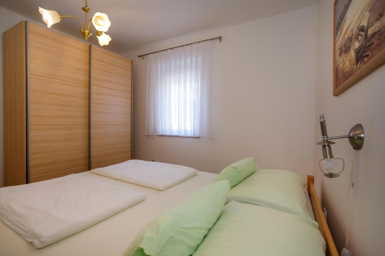 Apartmani Bakran Krk Town Eksteriør billede