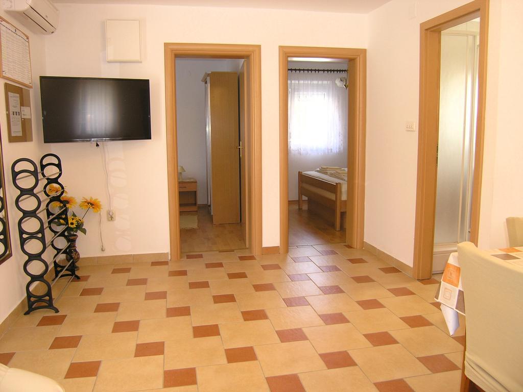 Apartmani Bakran Krk Town Eksteriør billede